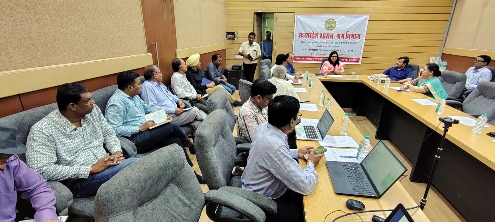 श्रमायुक्त रजनी सिंह ने कहा ड्राईवरों के स्वास्थ्य सुधार से रुकेंगी दुर्घटनाएं